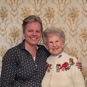 Meet your Posher, Hayley